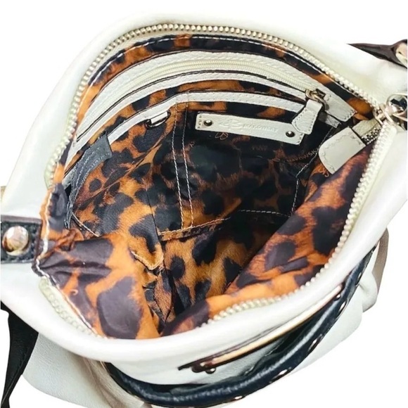 🌟B Makowski Leather Crossbody Bag🌟 - Picture 3 of 3